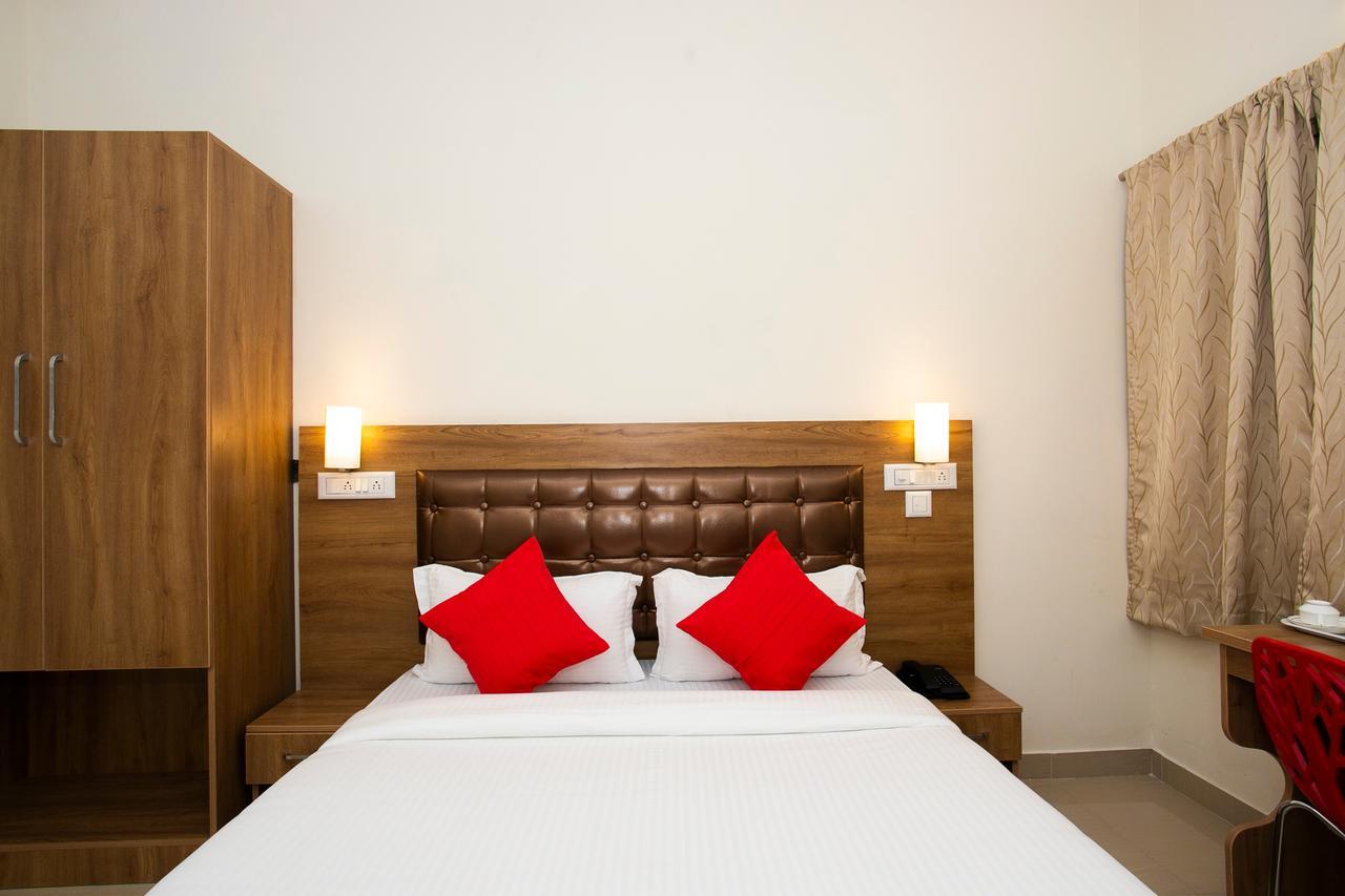 Hotel Prasad Residency Bangalore Exterior foto